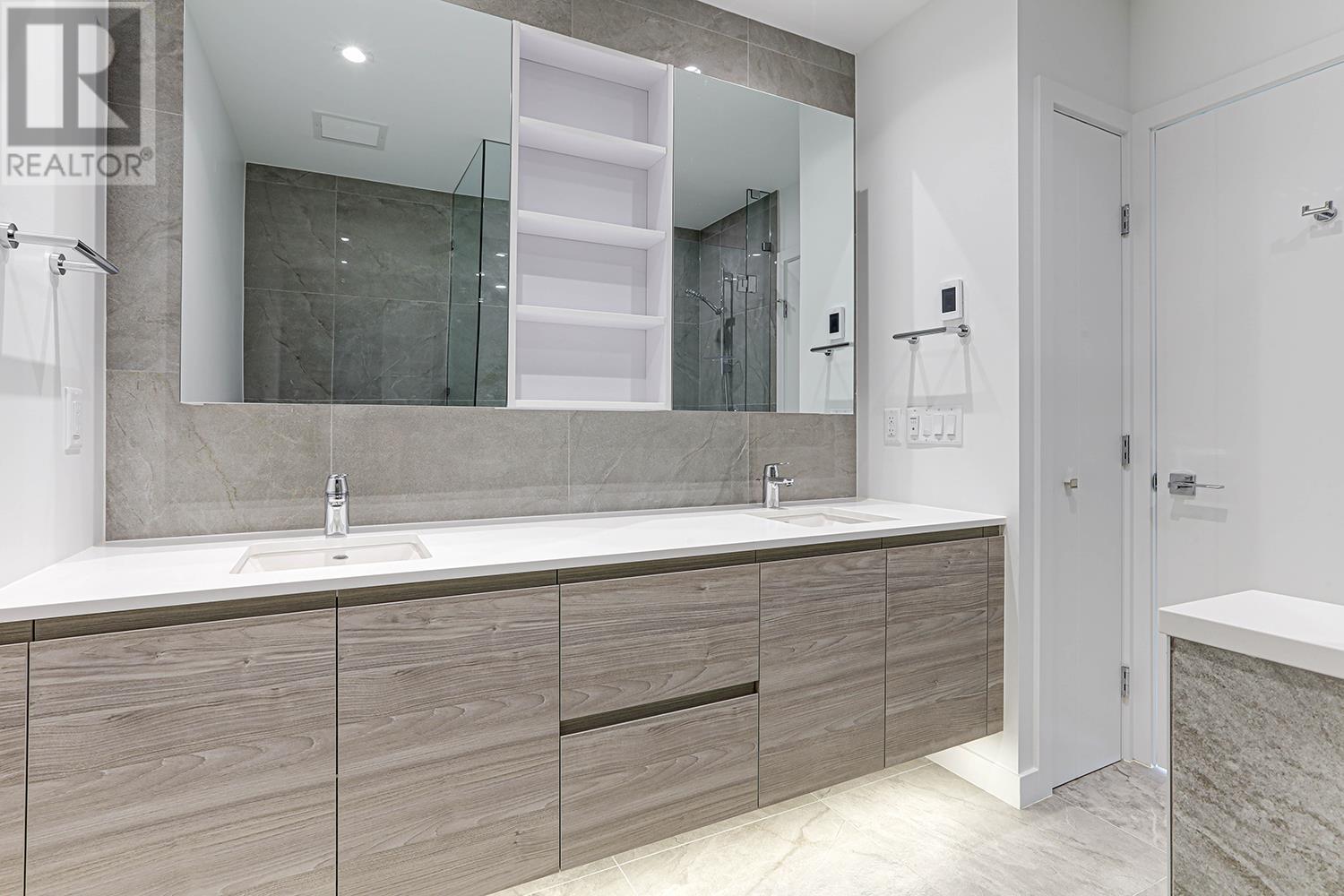 3207 680 Quayside Drive, New Westminster, British Columbia  V3M 0P2 - Photo 24 - R2943387
