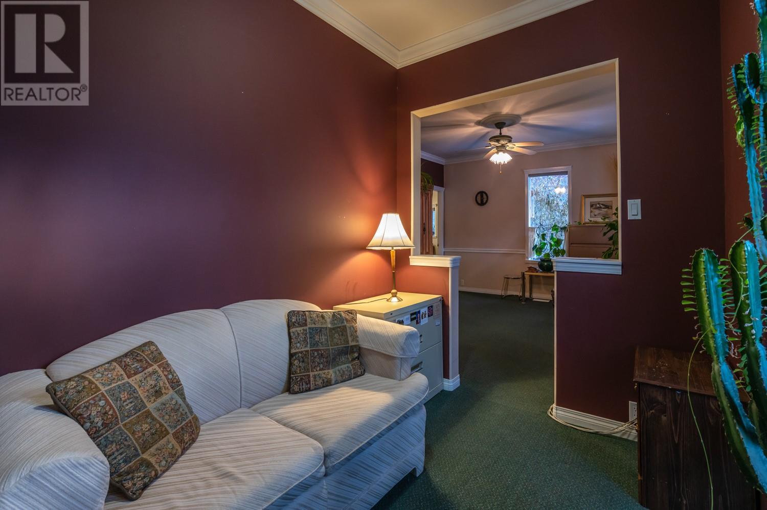 626 Martin Street, Penticton, British Columbia  V2A 5L6 - Photo 3 - 10343703