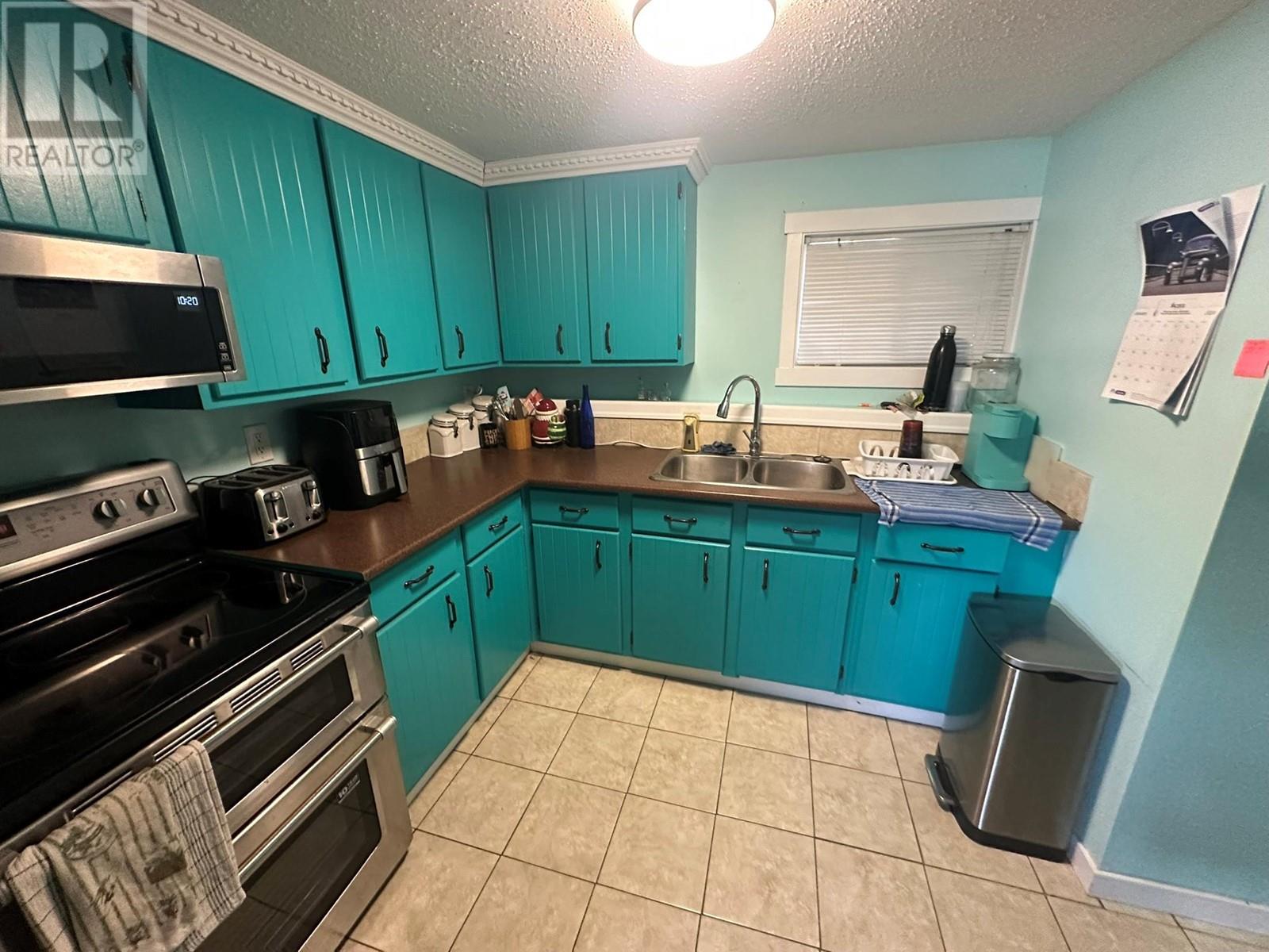 Property at 1206 43 Avenue image 1