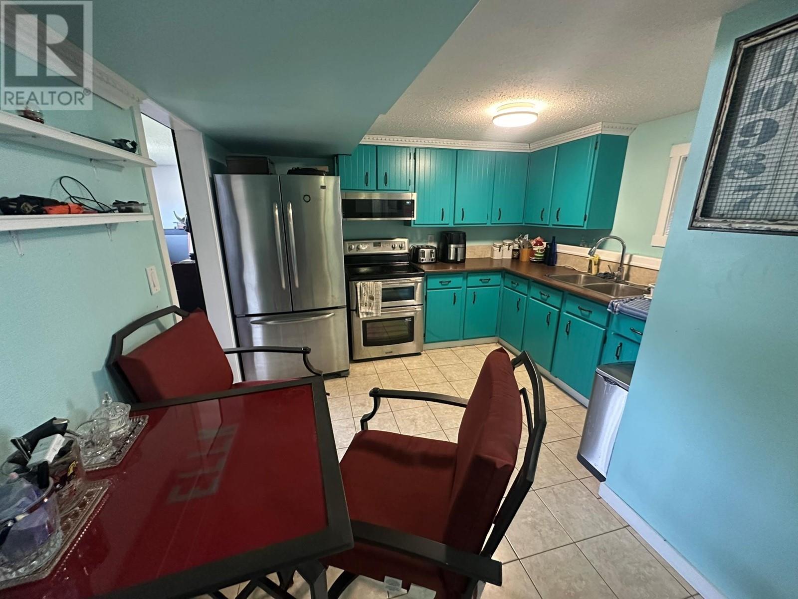 Property at 1206 43 Avenue image 2