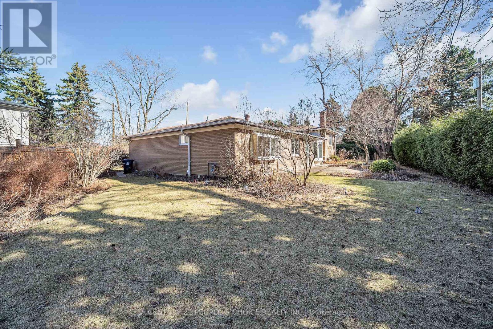 26 Paultiel Drive, Toronto, Ontario  M2M 3P3 - Photo 40 - C12034030