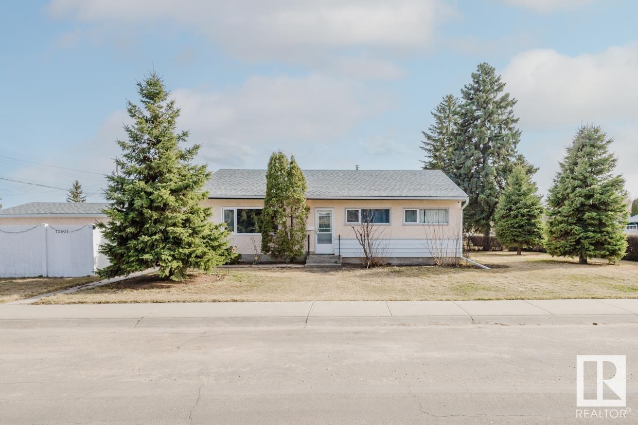 Property at 13207 131A AV NW image 2