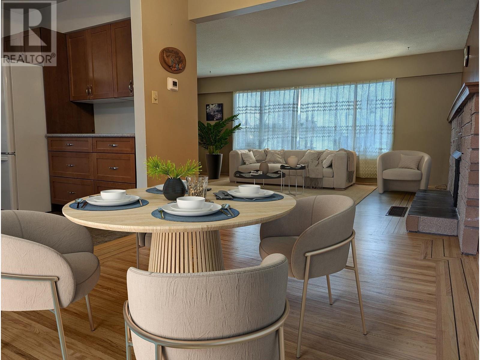Listing Picture 15 of 27 : 7193 MAUREEN CRESCENT, Burnaby / 本拿比 - 魯藝地產 Yvonne Lu Group - MLS Medallion Club Member