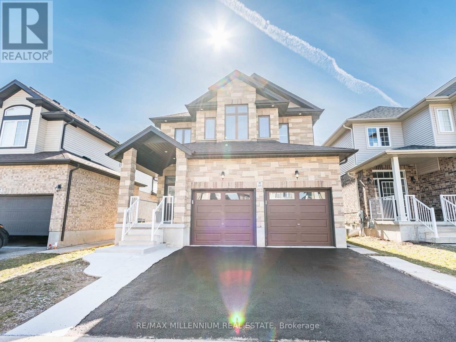 Property at 225 WATERVALE CRESCENT image 1