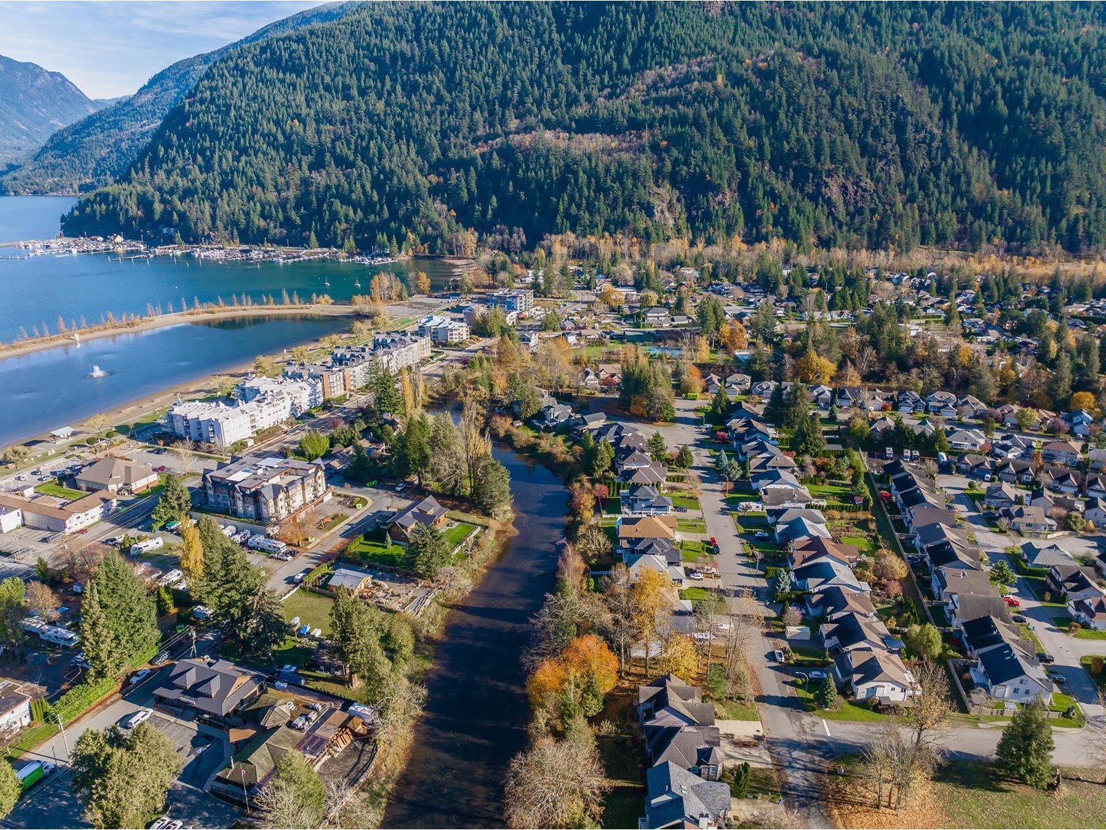 225 Miami River Drive, Harrison Hot Springs, Harrison Hot Springs, British Columbia  V0M 1K0 - Photo 7 - R2965293