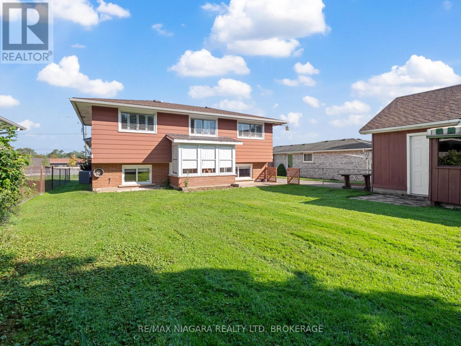 134 Champlain Drive N, Fort Erie, Ontario  L2A 1Z8 - Photo 26 - X12085049