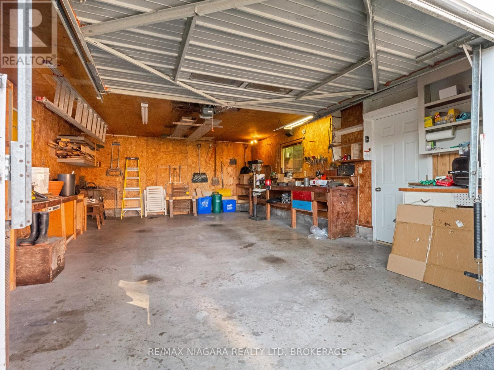 134 Champlain Drive N, Fort Erie, Ontario  L2A 1Z8 - Photo 31 - X12085049