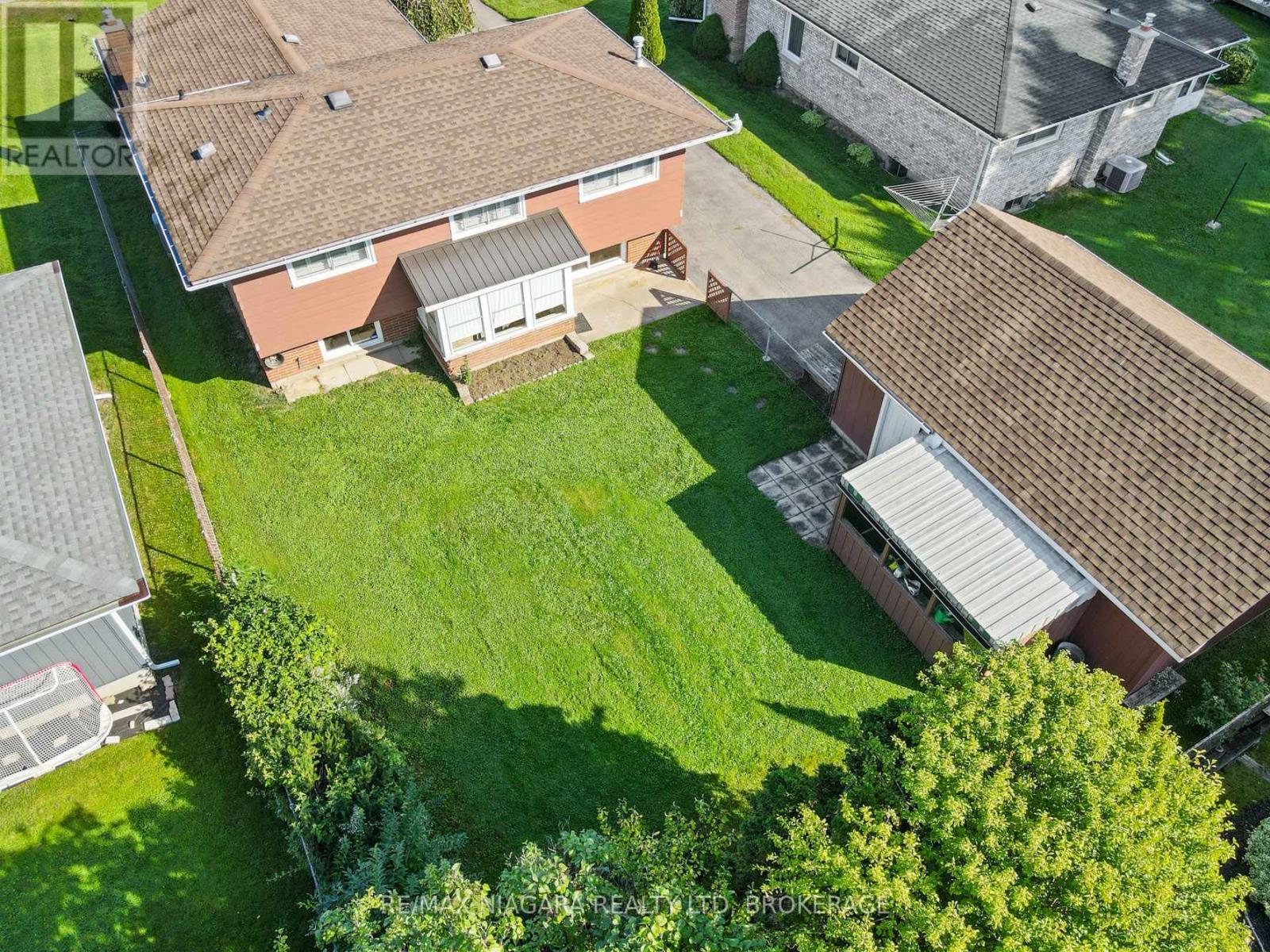 134 Champlain Drive N, Fort Erie, Ontario  L2A 1Z8 - Photo 32 - X12085049