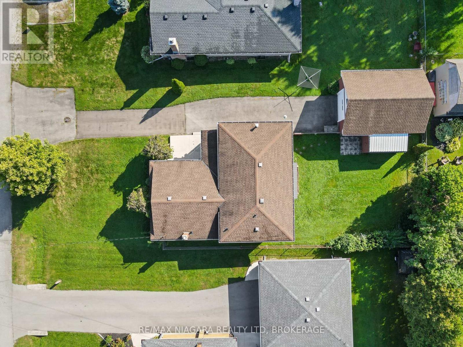 134 Champlain Drive N, Fort Erie, Ontario  L2A 1Z8 - Photo 33 - X12085049
