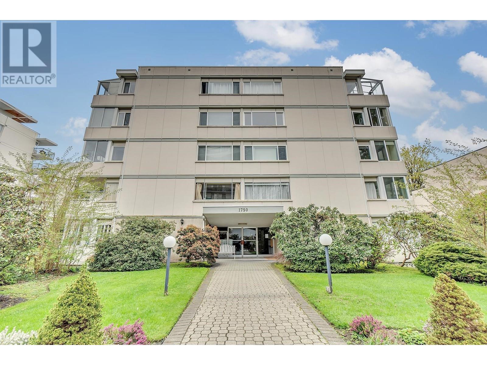Property at 101 1750 ESQUIMALT AVENUE image 3