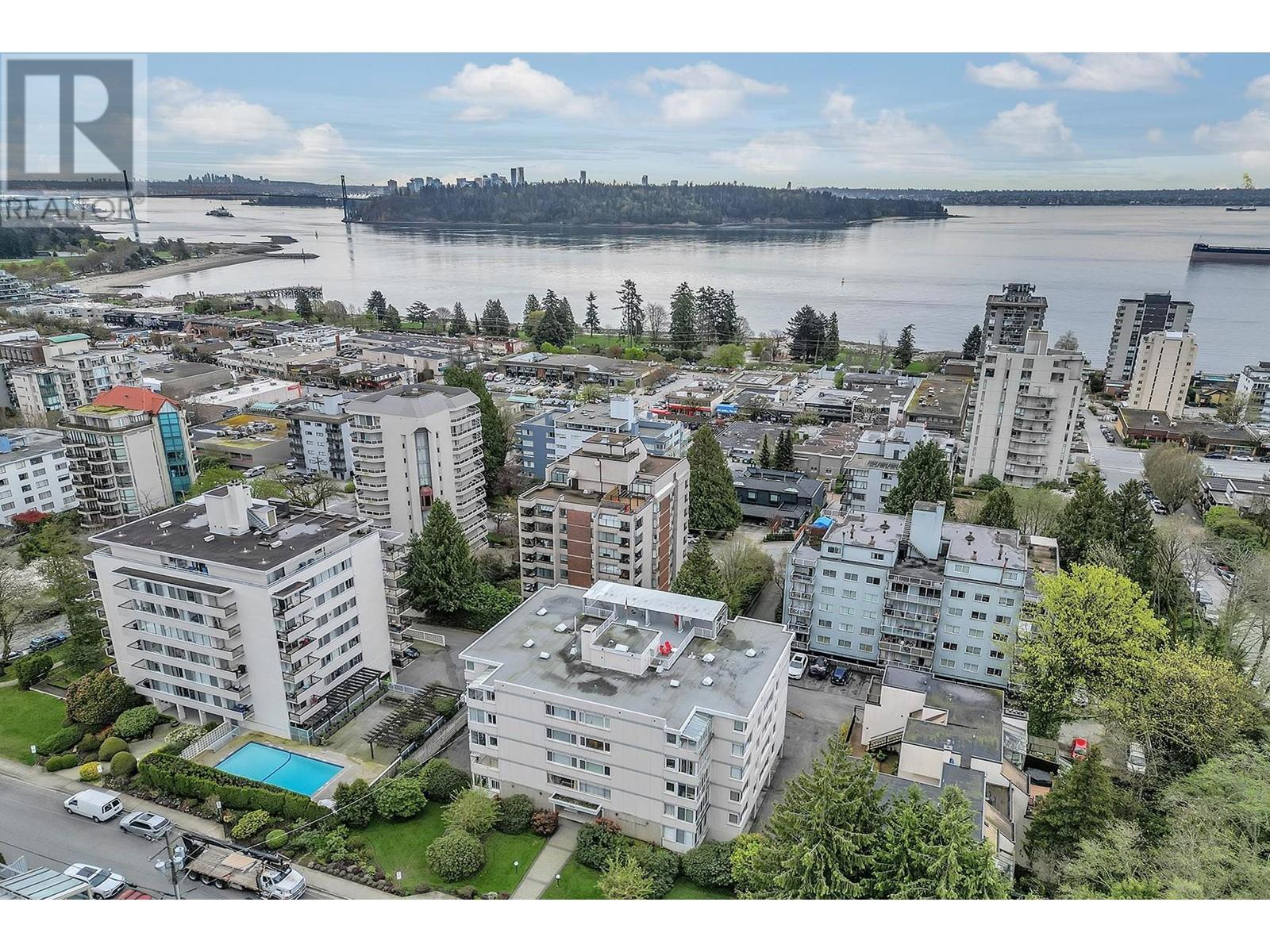 Property at 101 1750 ESQUIMALT AVENUE image 1