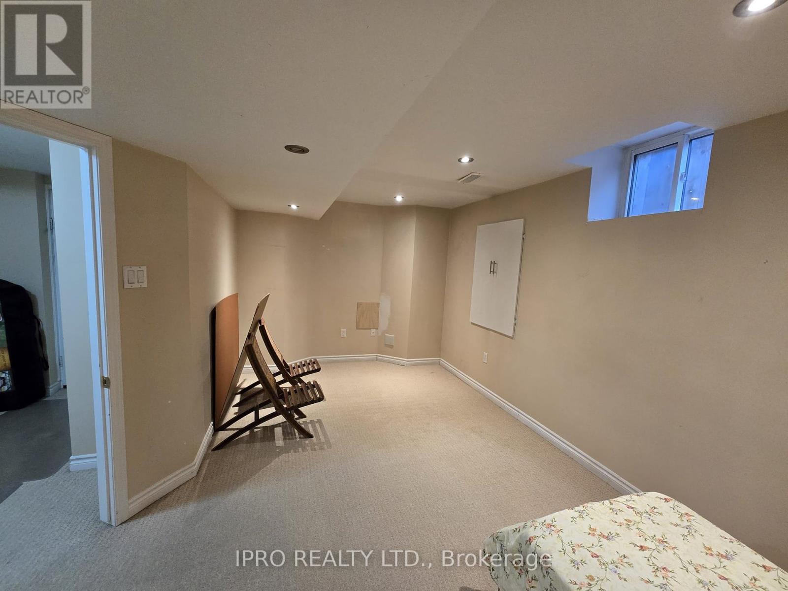 Lower - 5888 Terranova Drive, Mississauga, Ontario  L5M 6R9 - Photo 2 - W12085065