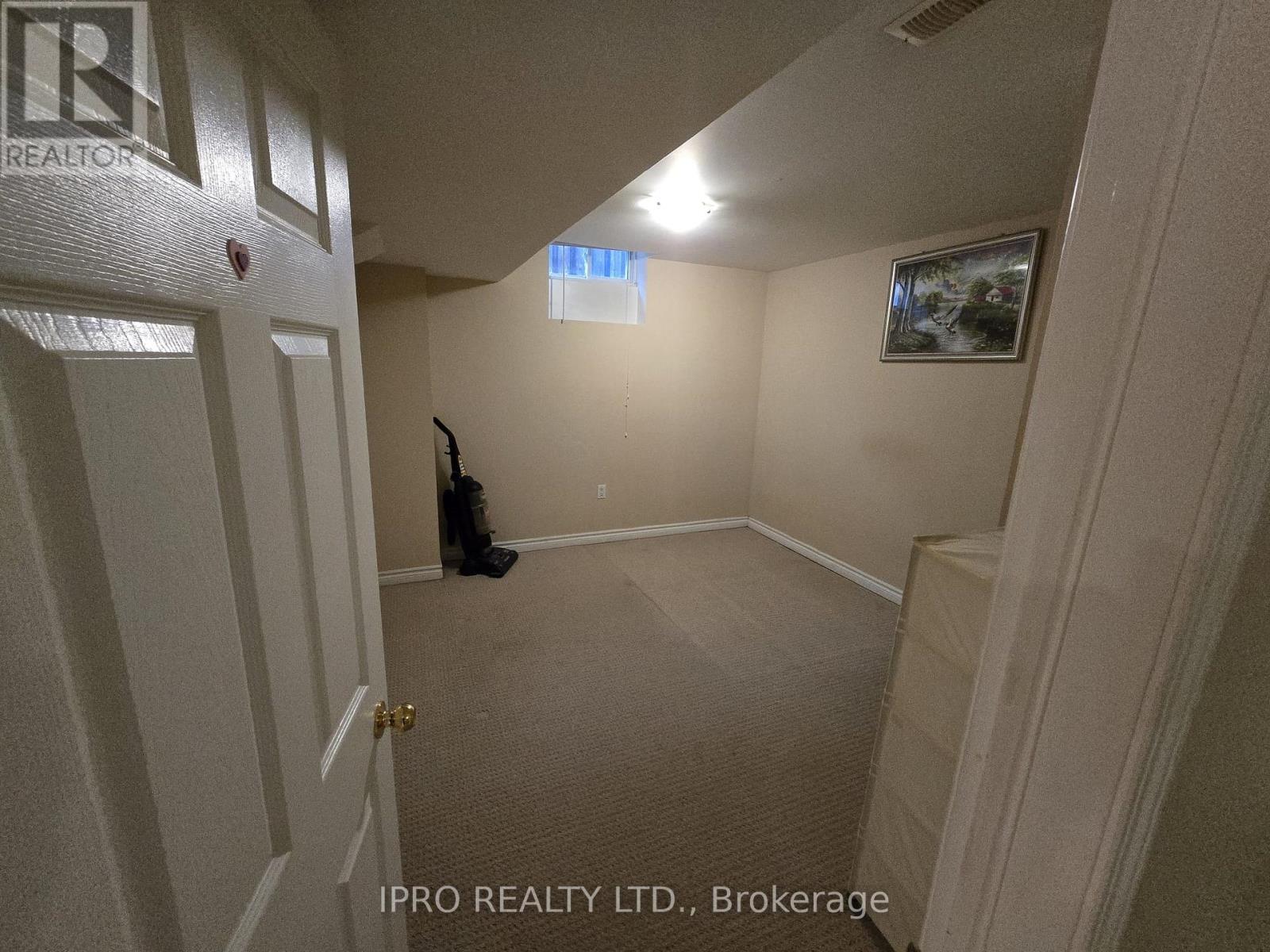 Lower - 5888 Terranova Drive, Mississauga, Ontario  L5M 6R9 - Photo 5 - W12085065