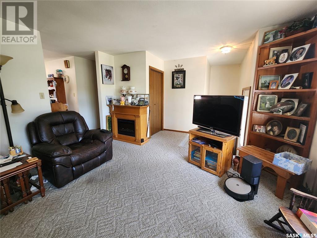 305 9th Avenue, Broadview, Saskatchewan  S0G 0K0 - Photo 17 - SK002854