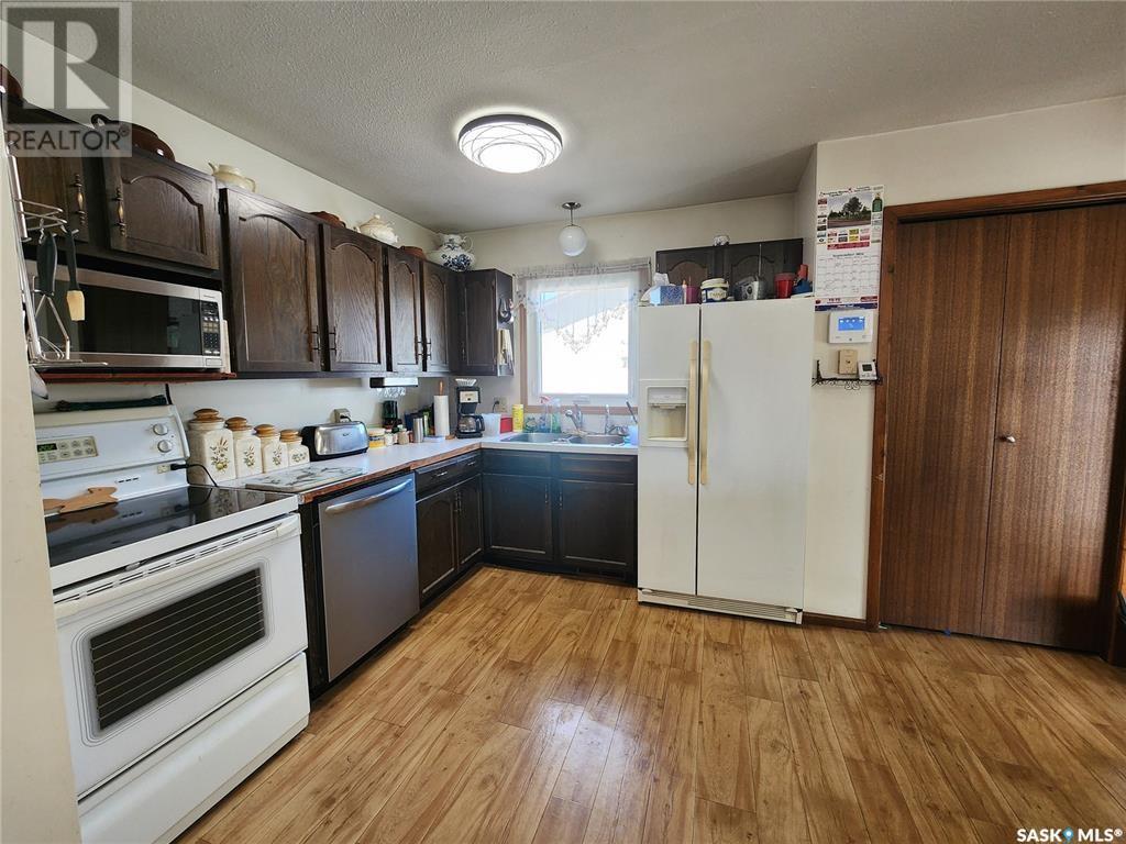 305 9th Avenue, Broadview, Saskatchewan  S0G 0K0 - Photo 18 - SK002854