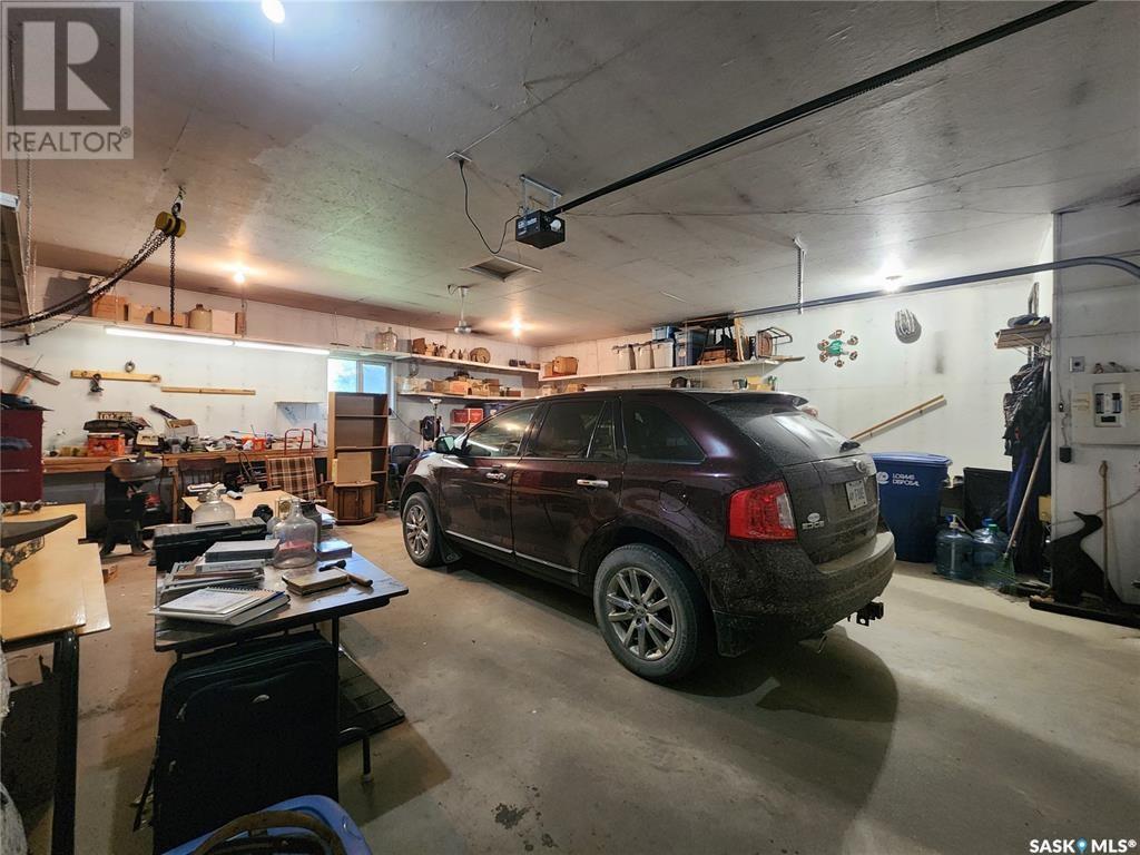 305 9th Avenue, Broadview, Saskatchewan  S0G 0K0 - Photo 35 - SK002854