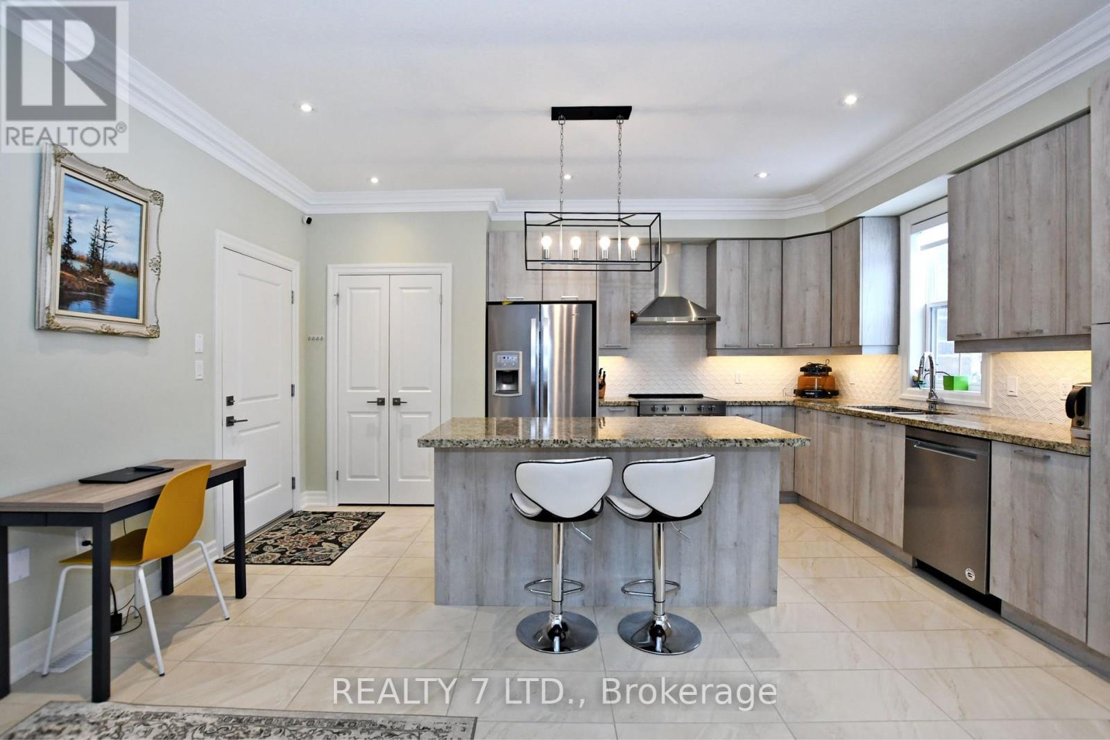 53 Aberdeen Lane S, Niagara-On-The-Lake, Ontario  L0S 1J0 - Photo 8 - X12085083