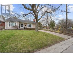 17 RITA STREET, Hamilton, Ontario