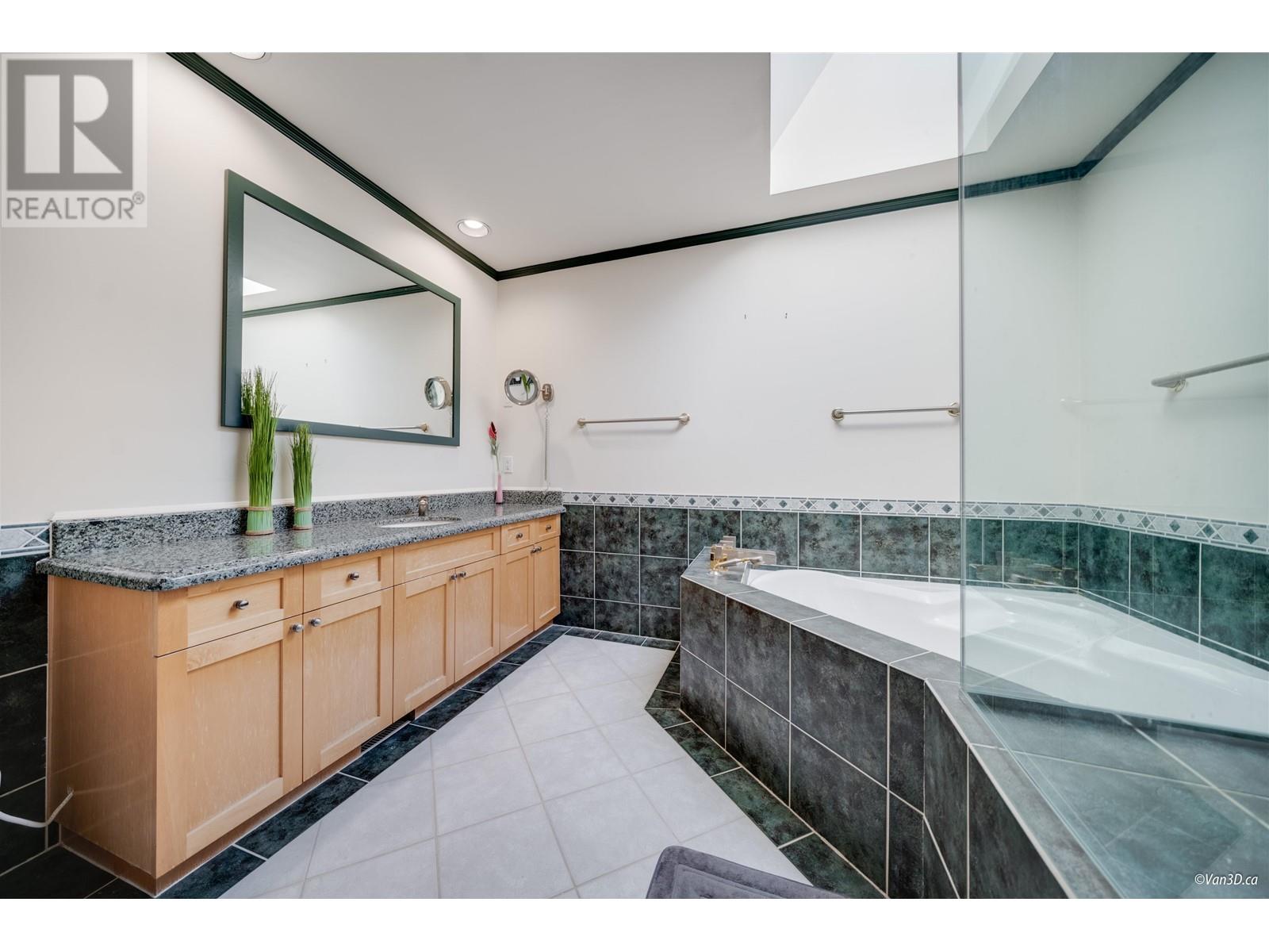 9111 MASKALL DRIVE, Richmond real estate listing R2960226 for sale