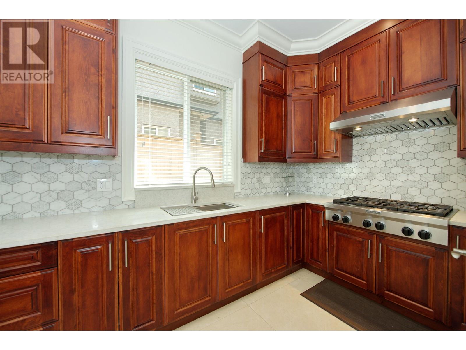 5399 Carson Street, Burnaby, British Columbia  V5J 2Z3 - Photo 22 - R2990430