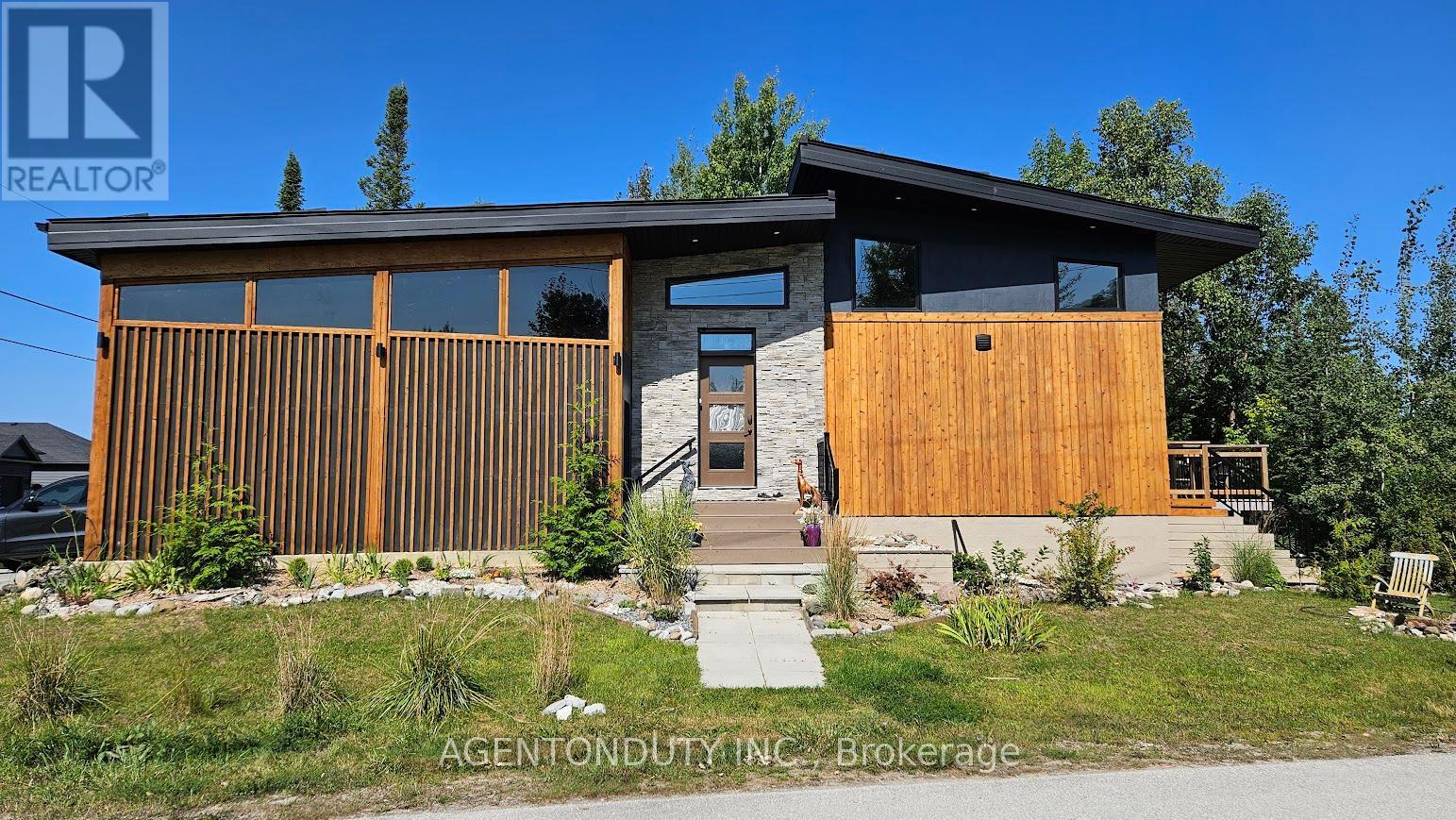 Property at 38 BETTY BOULEVARD image 1