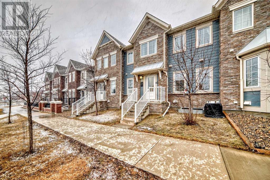 Property at 31 Yorkville Avenue SW image 1