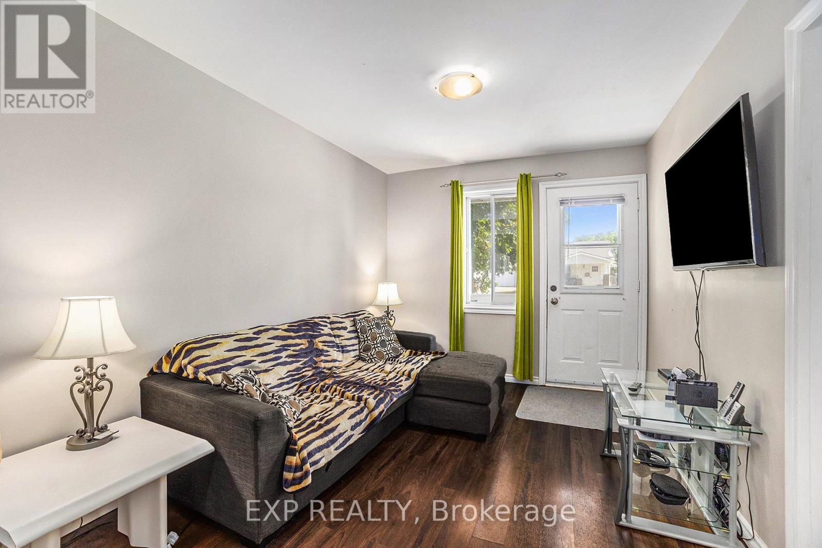 Property at 28 LEFEBVRE AVENUE image 3