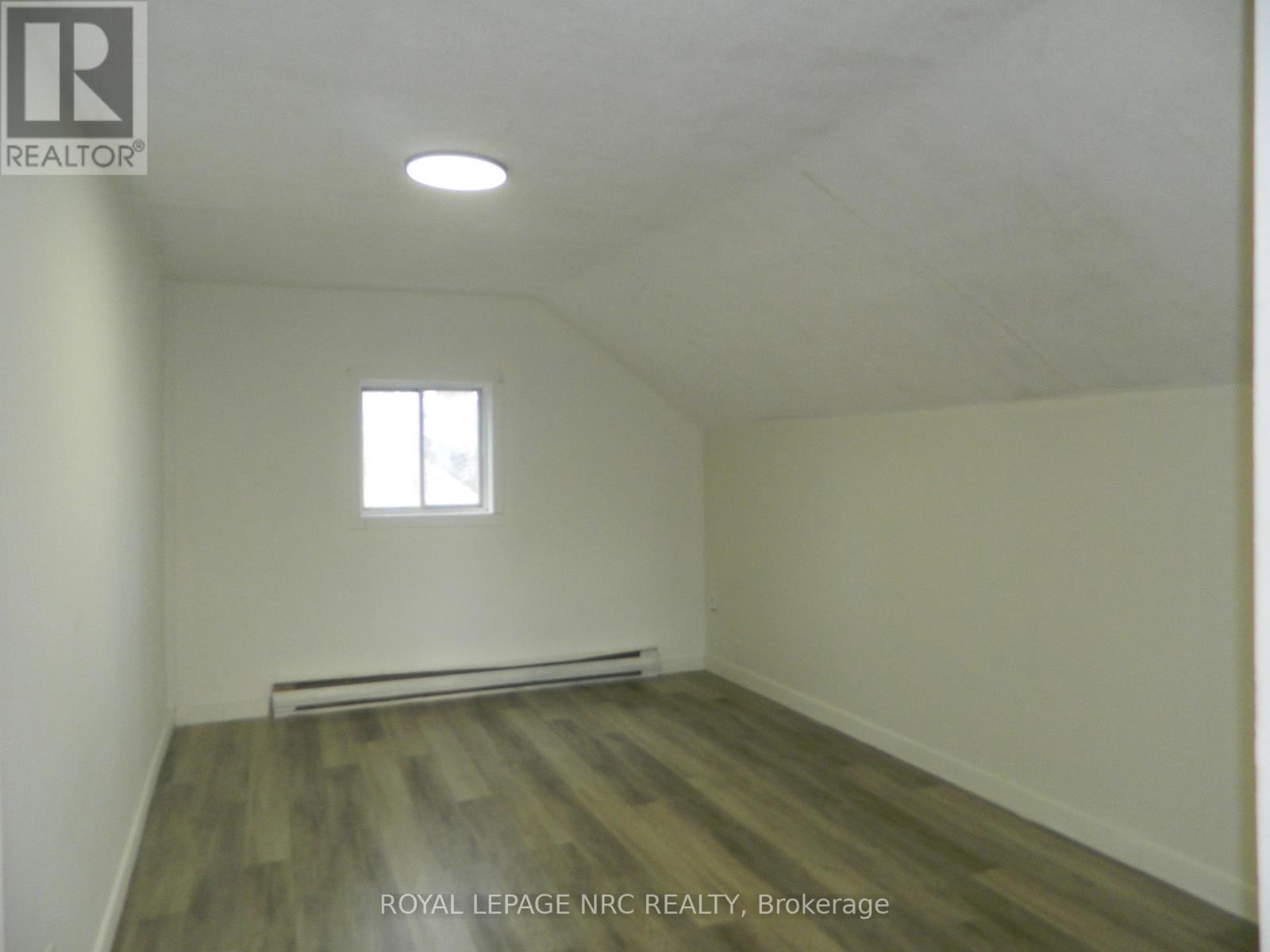 210 Phipps Street, Fort Erie, Ontario  L2A 2V5 - Photo 11 - X12085101