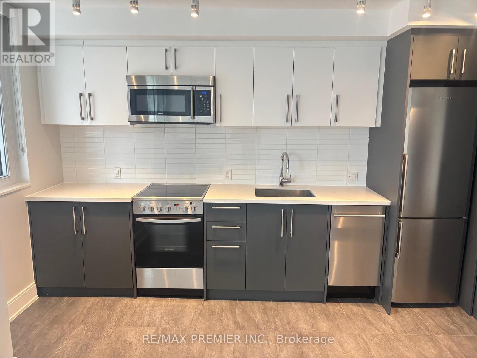 408 - 11 Walmer Road, Toronto, Ontario  M5R 2R5 - Photo 8 - C12085121
