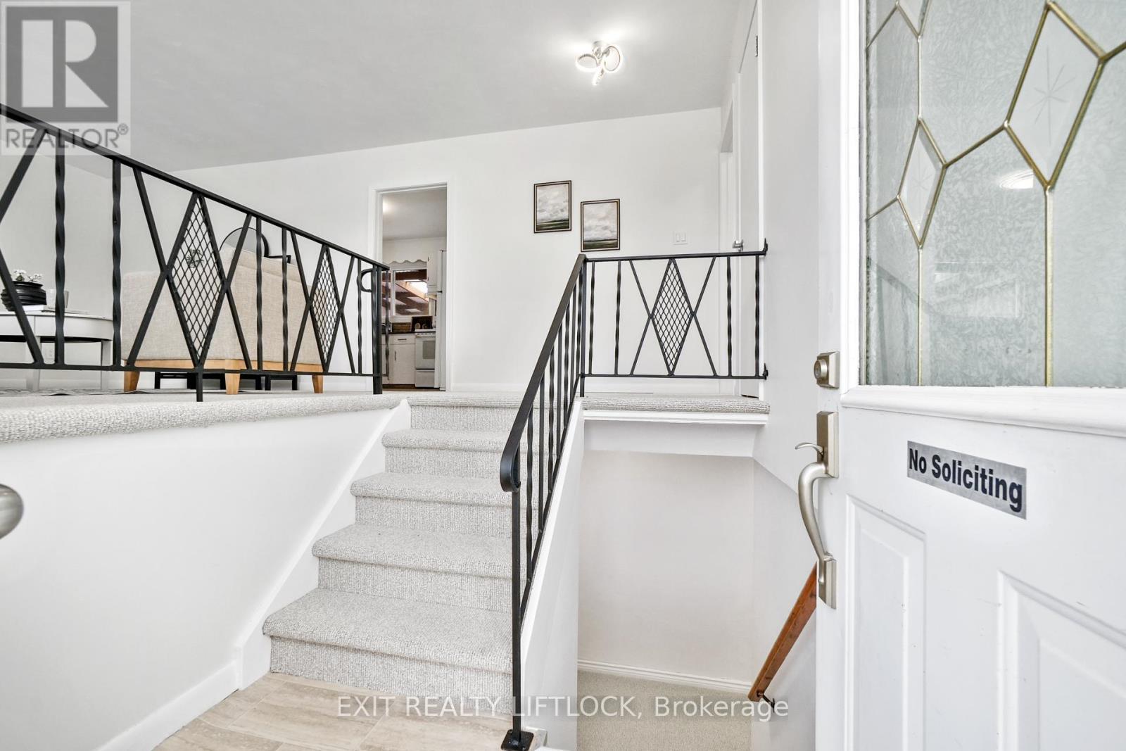 Property at 526 ERSKINE AVENUE image 4