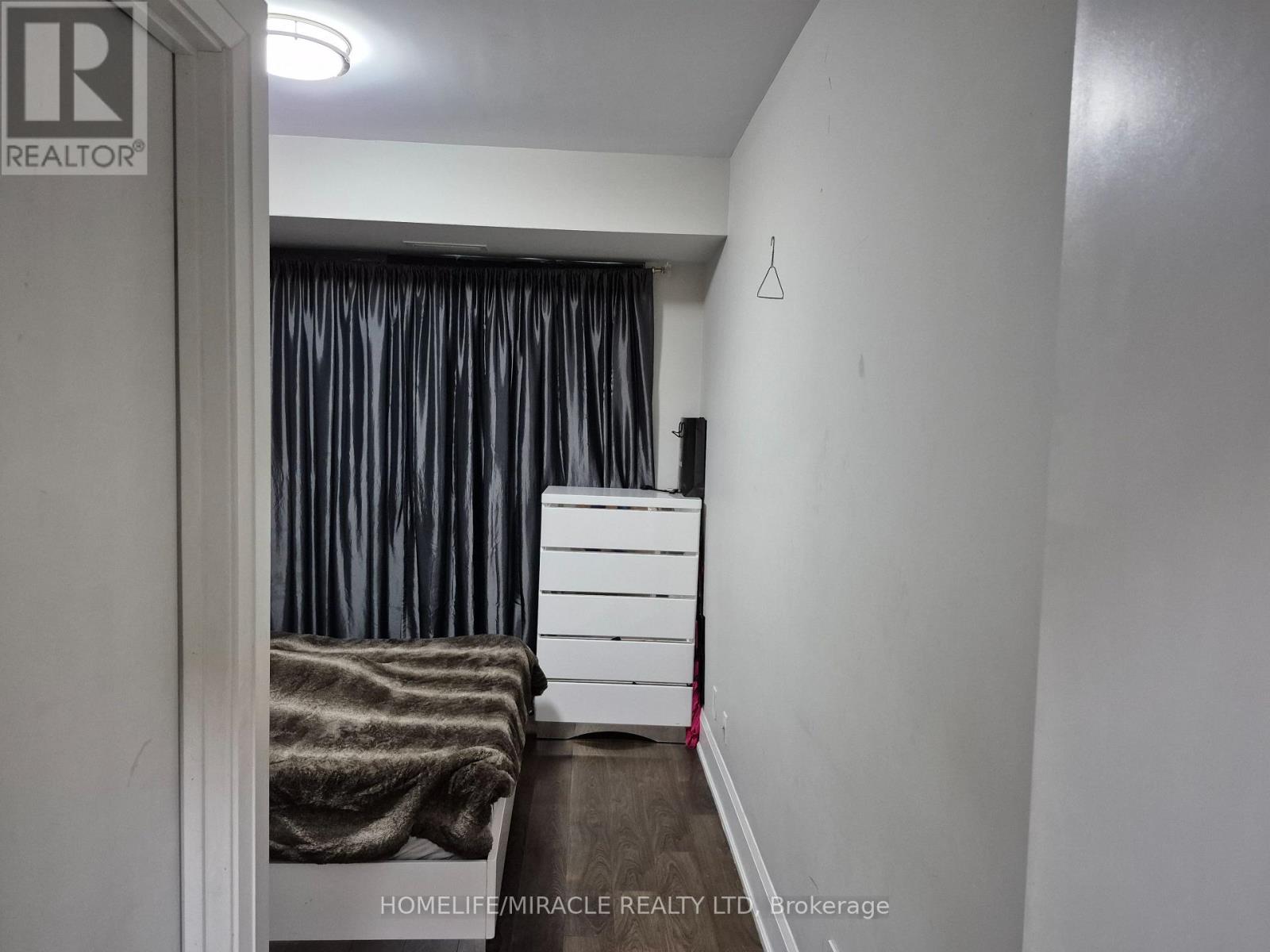 209 - 45 Yorkland Boulevard, Brampton, Ontario  L6P 4B4 - Photo 9 - W12085107