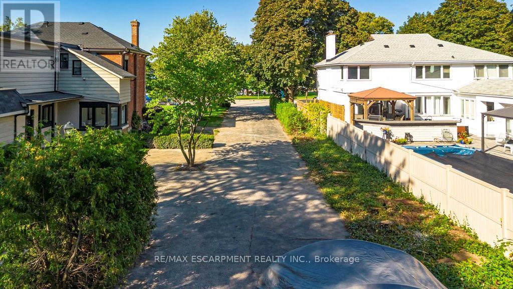 182 Concession Street, Hamilton, Ontario  L9A 1A8 - Photo 9 - X12085108