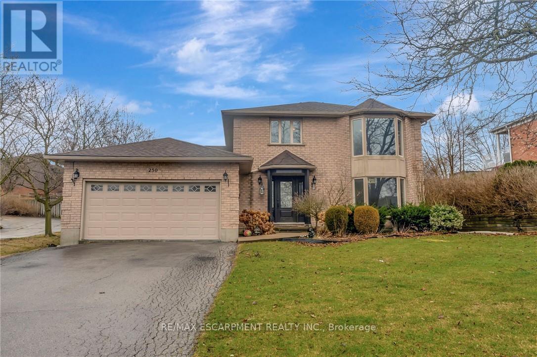 259 Haddington Street, Haldimand, Ontario  N3W 1G1 - Photo 2 - X12082008