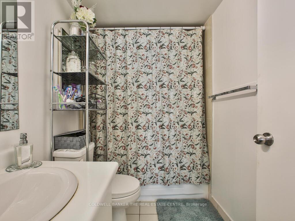 604 - 300 Alton Towers Cir Crescent, Toronto, Ontario  M1V 4X9 - Photo 30 - E12080459