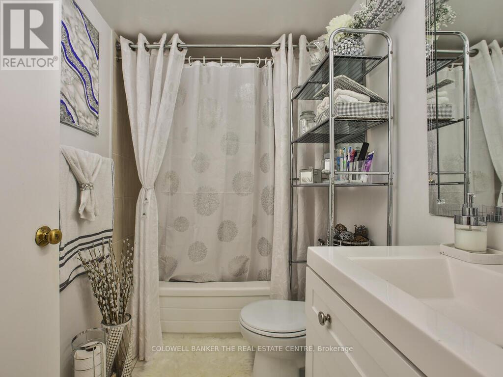 604 - 300 Alton Towers Cir Crescent, Toronto, Ontario  M1V 4X9 - Photo 36 - E12080459