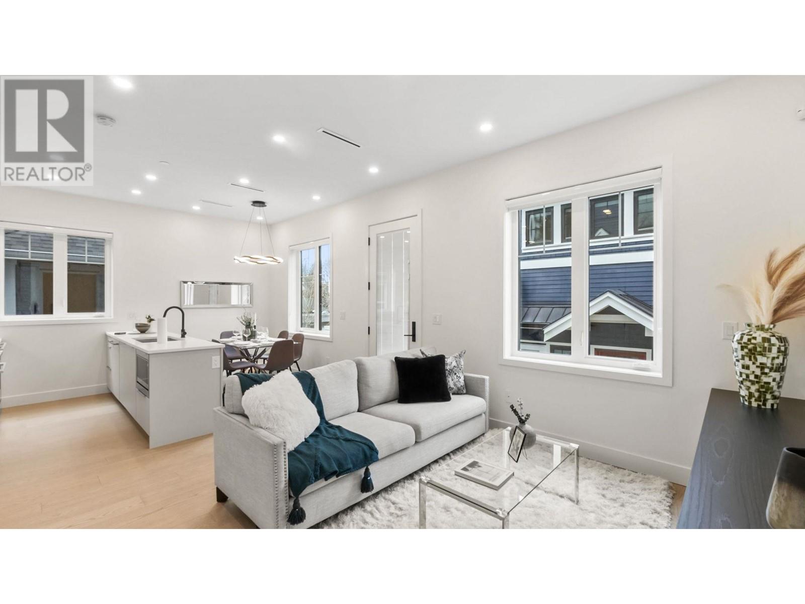 525 E 11TH AVENUE, Vancouver, British Columbia