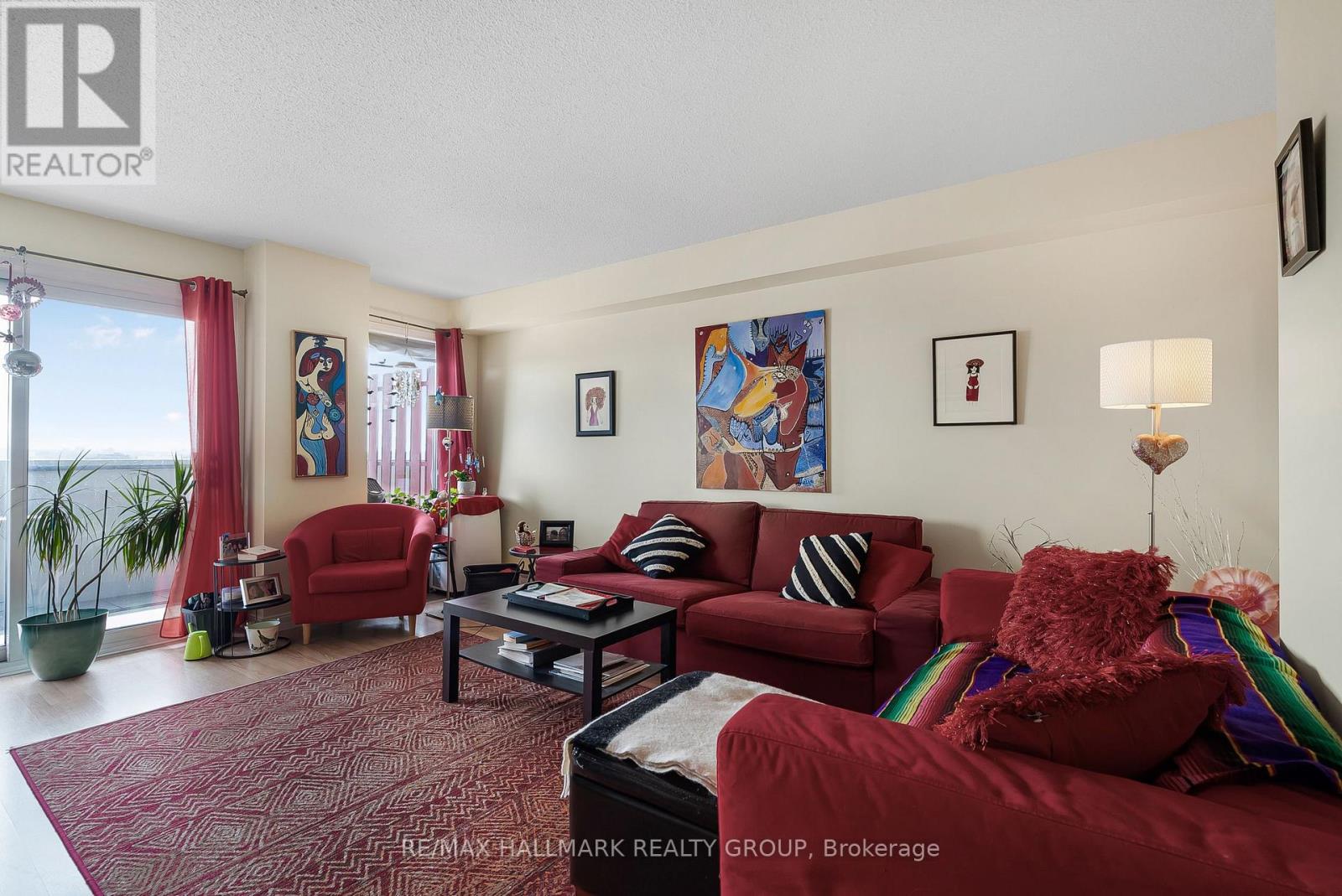 Property at 1409 - 158 C MCARTHUR AVENUE image 5