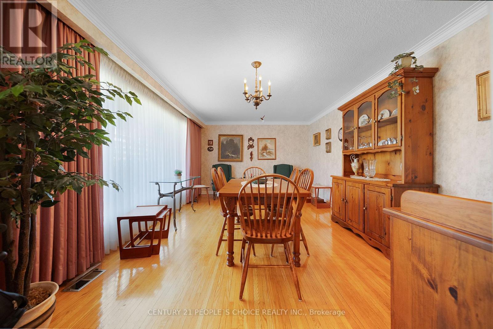 2374 Truscott Drive, Mississauga, Ontario  L5J 2B2 - Photo 13 - W12085186
