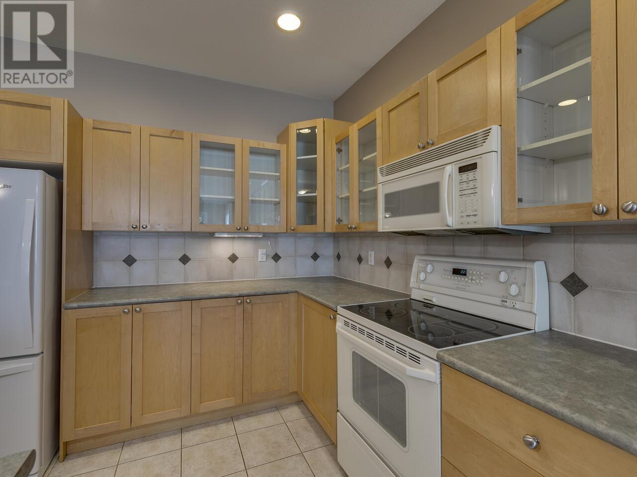 147 19639 Meadow Gardens Way, Pitt Meadows, British Columbia  V3Y 2T5 - Photo 18 - R2990860