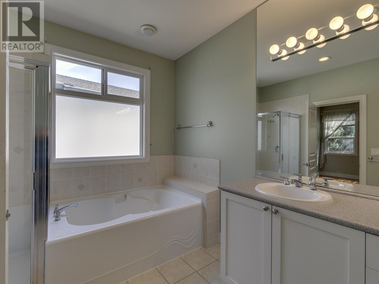 147 19639 Meadow Gardens Way, Pitt Meadows, British Columbia  V3Y 2T5 - Photo 24 - R2990860