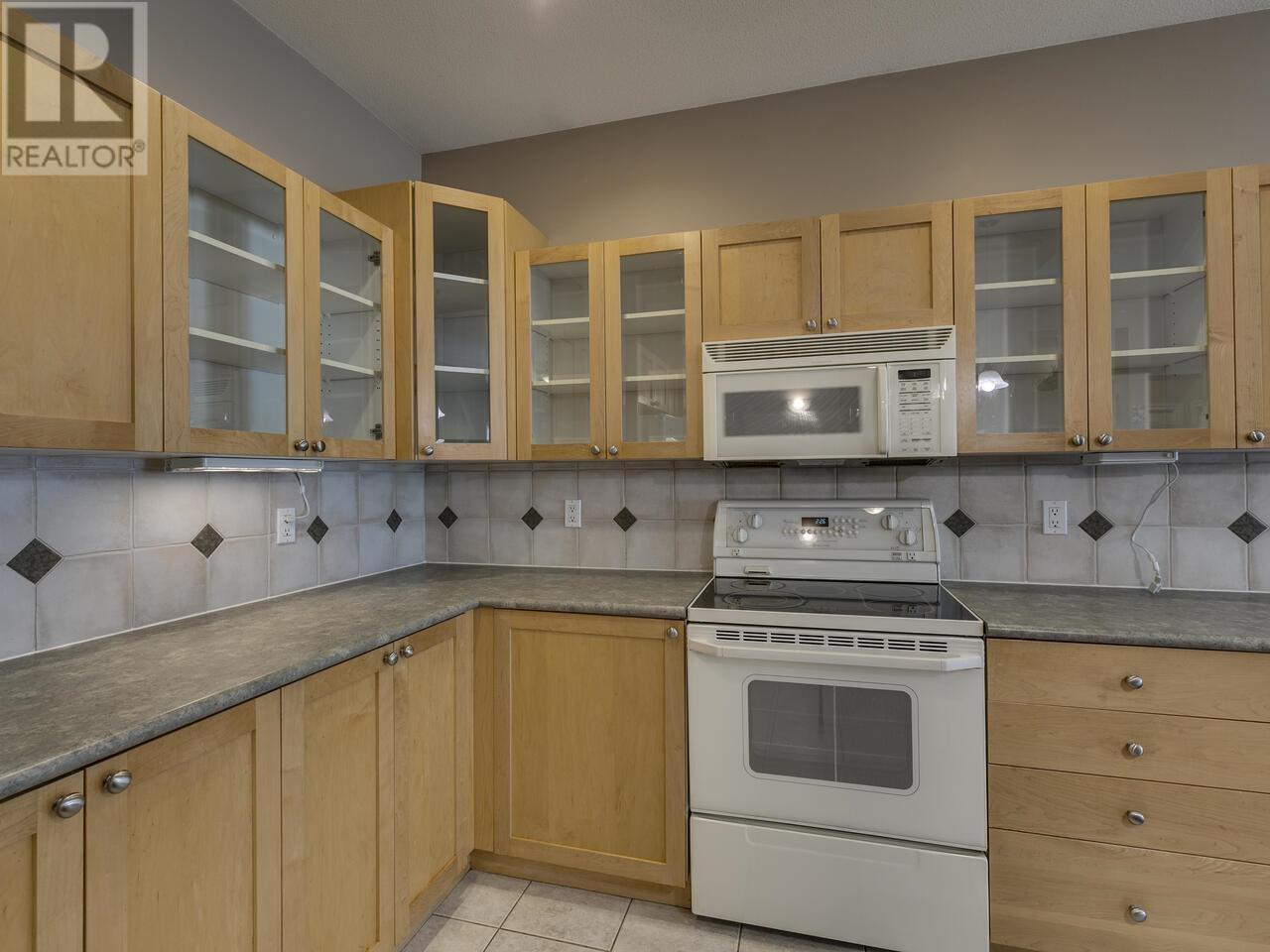 147 19639 Meadow Gardens Way, Pitt Meadows, British Columbia  V3Y 2T5 - Photo 16 - R2990860
