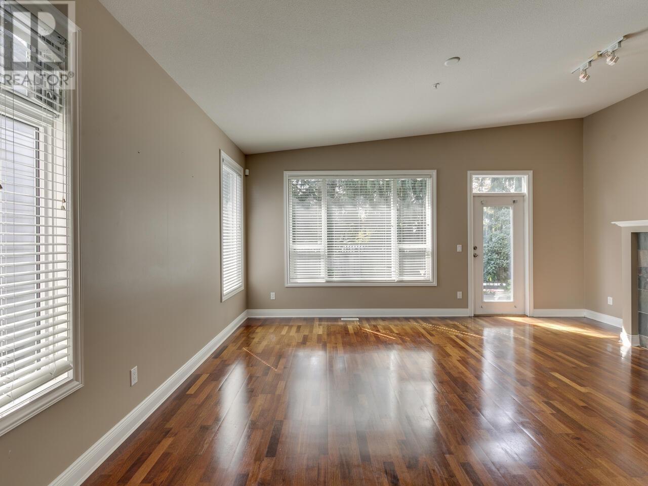 147 19639 Meadow Gardens Way, Pitt Meadows, British Columbia  V3Y 2T5 - Photo 8 - R2990860