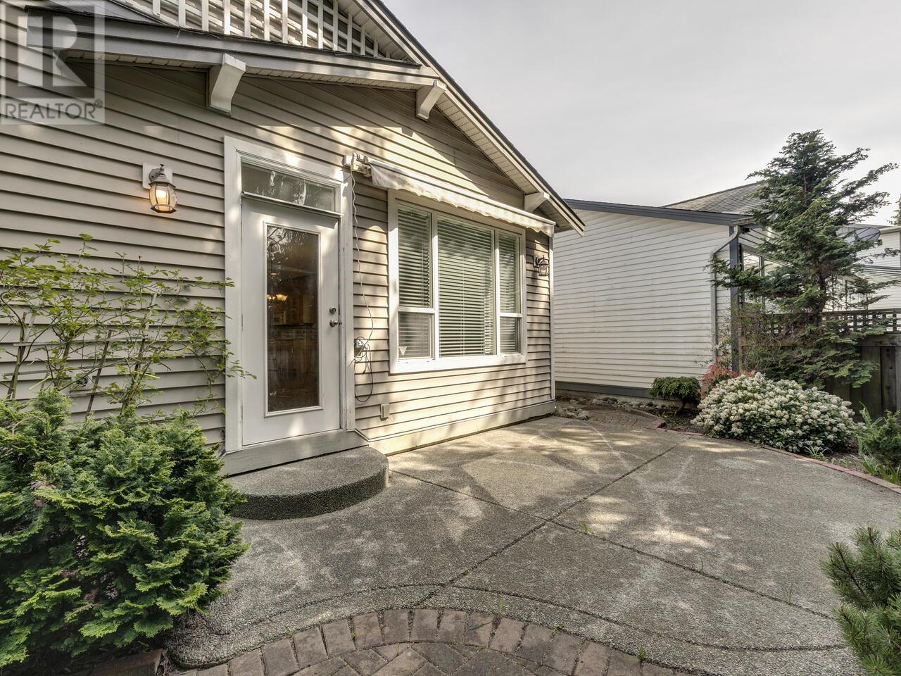 147 19639 Meadow Gardens Way, Pitt Meadows, British Columbia  V3Y 2T5 - Photo 31 - R2990860