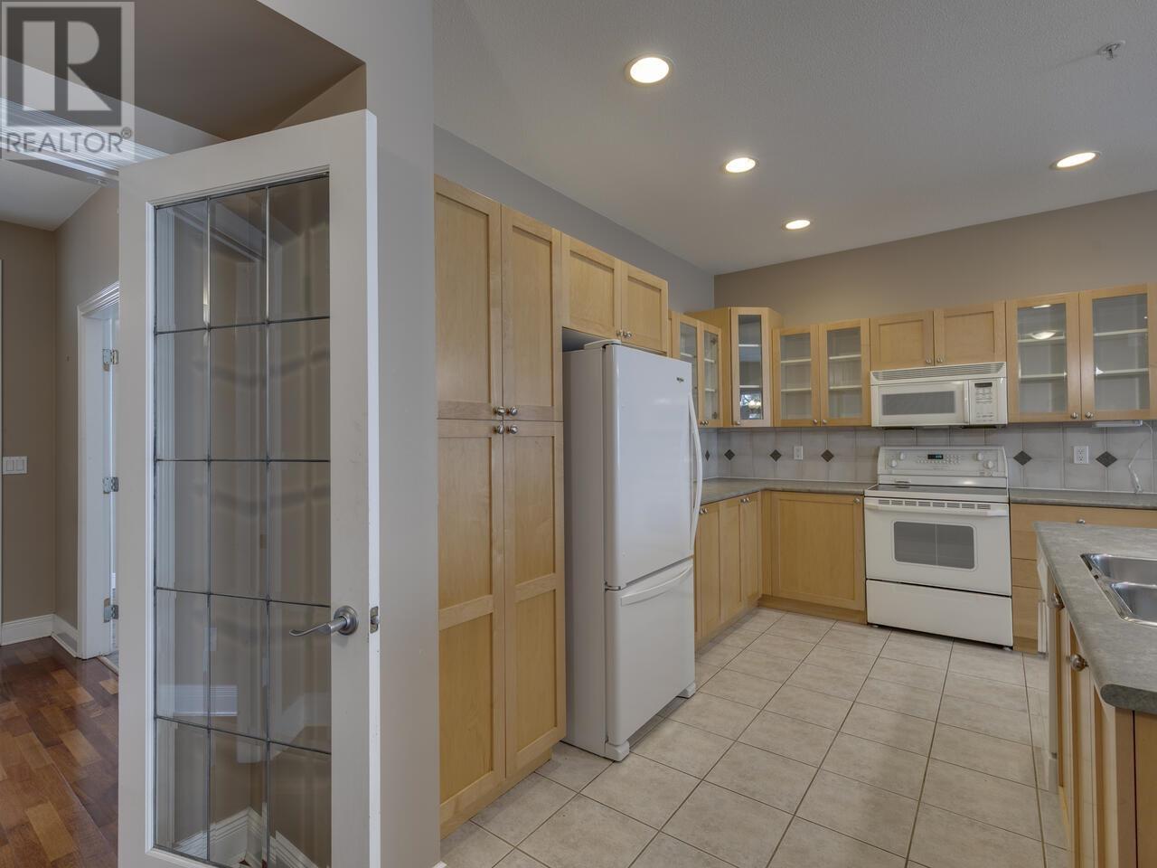 147 19639 Meadow Gardens Way, Pitt Meadows, British Columbia  V3Y 2T5 - Photo 14 - R2990860