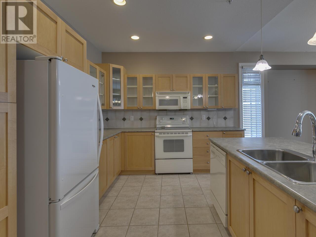 147 19639 Meadow Gardens Way, Pitt Meadows, British Columbia  V3Y 2T5 - Photo 15 - R2990860