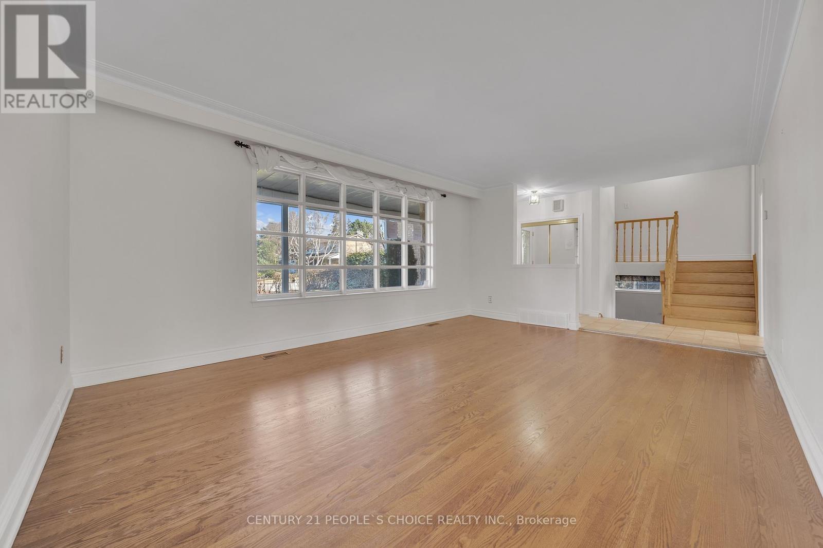 26 Paultiel Drive, Toronto, Ontario  M2M 3P3 - Photo 9 - C12034030