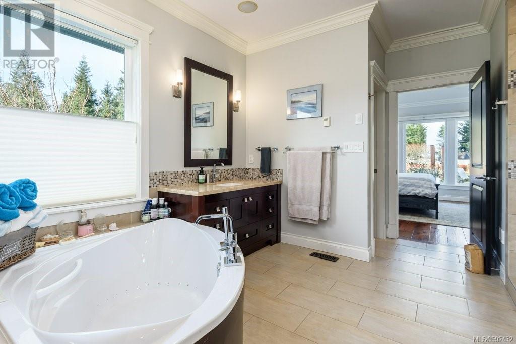 Property at 1056 Kincora Lane image 2