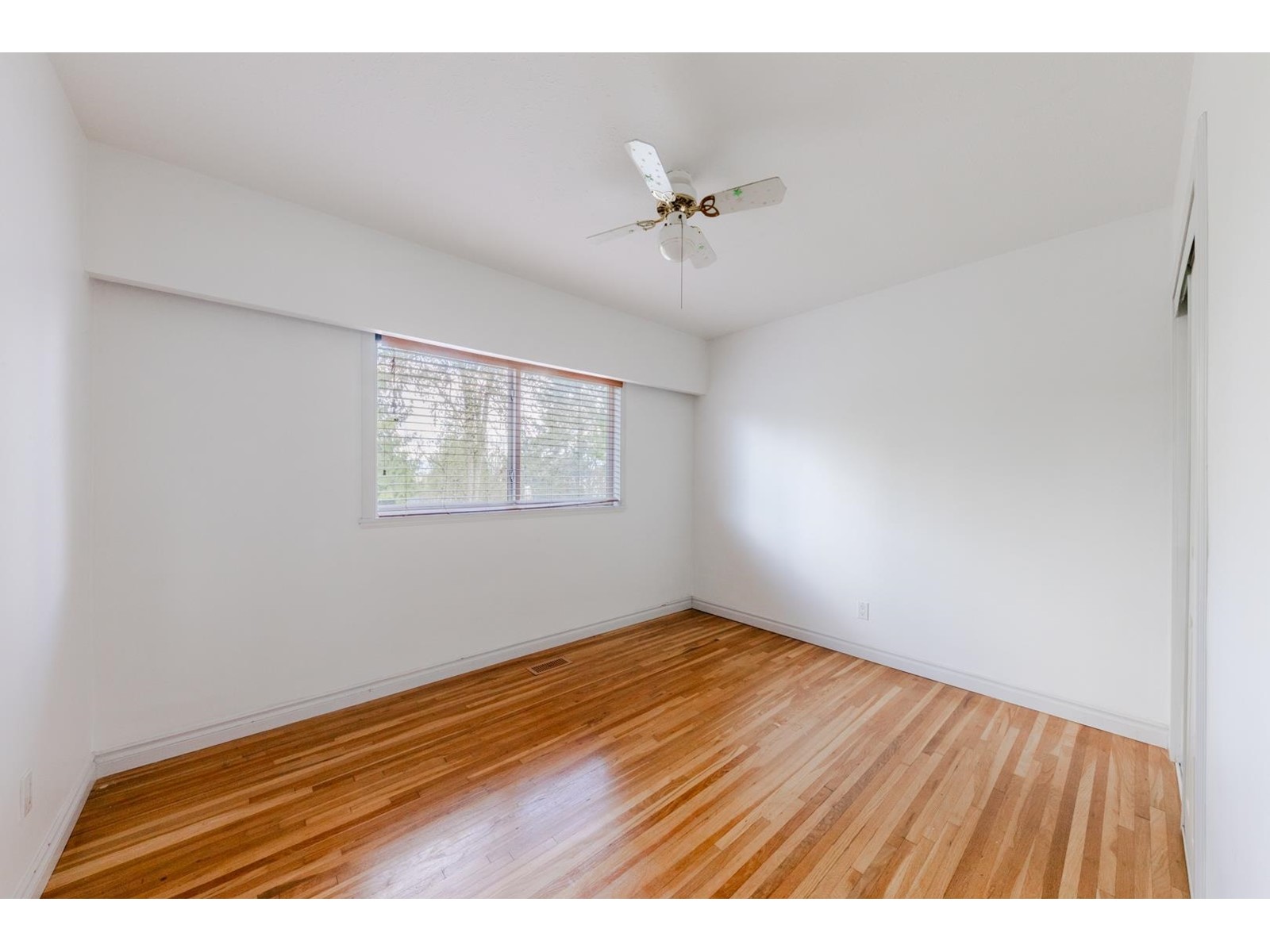 11411 Loughren Drive, Surrey, British Columbia  V3R 4Z5 - Photo 23 - R2990515