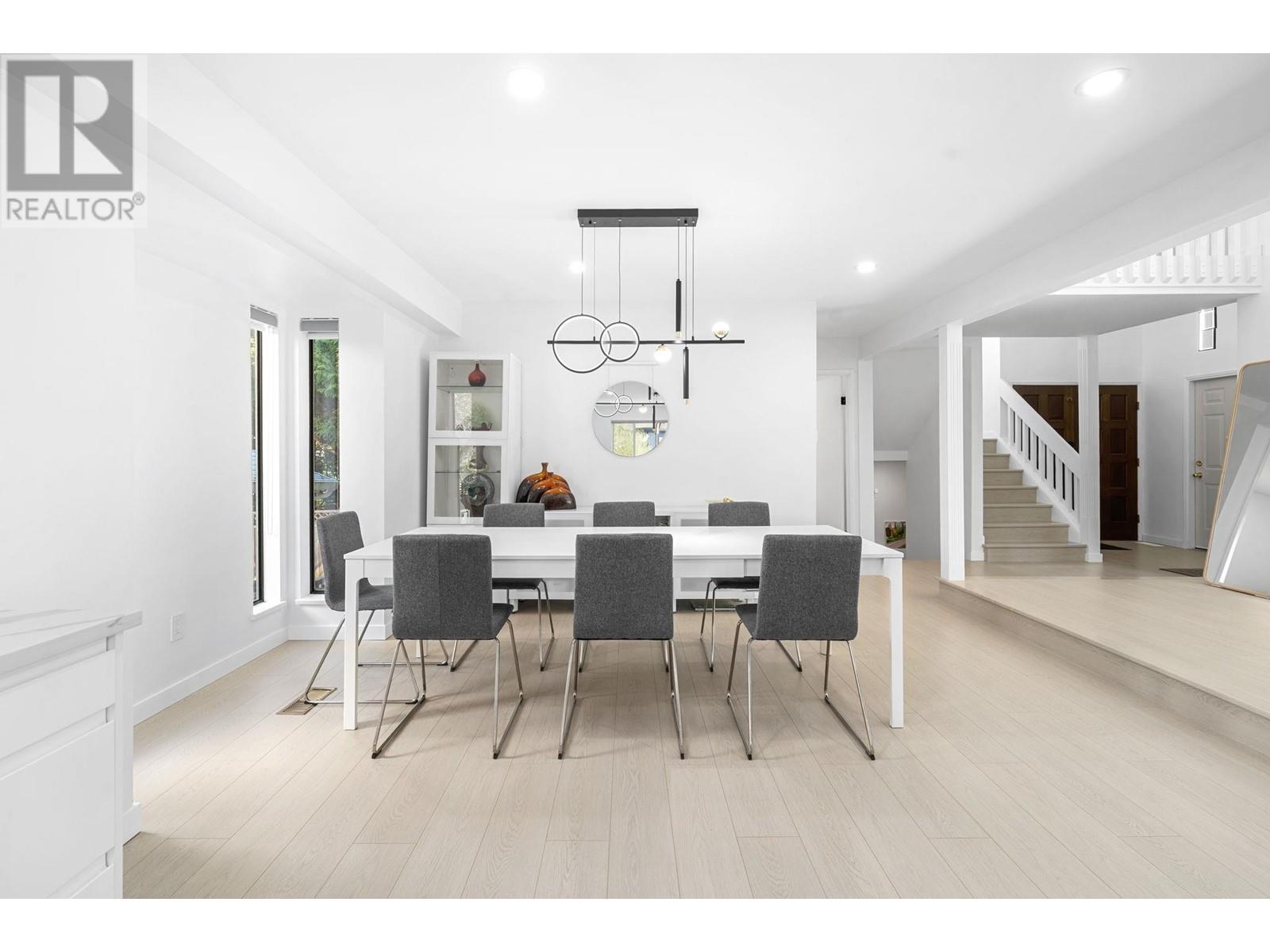 2045 Kirkstone Road, North Vancouver, British Columbia  V7J 3M9 - Photo 5 - R2990407