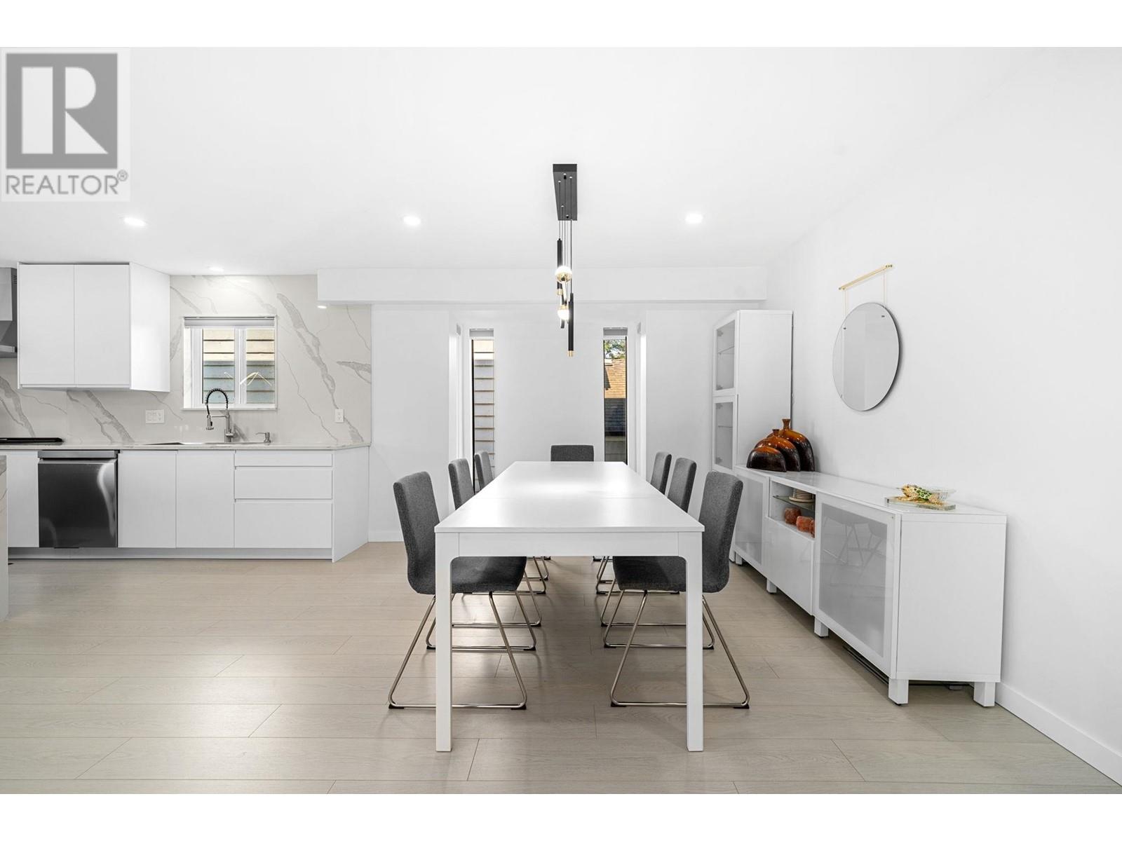 2045 Kirkstone Road, North Vancouver, British Columbia  V7J 3M9 - Photo 6 - R2990407